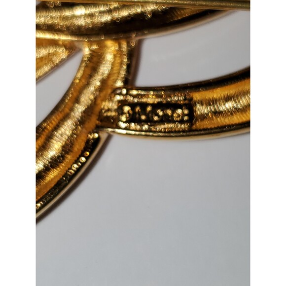 A Lot of Two Monet Brooch Pins Gold Tone Swirly Flair Design Collectible Large - Picture 6 of 8